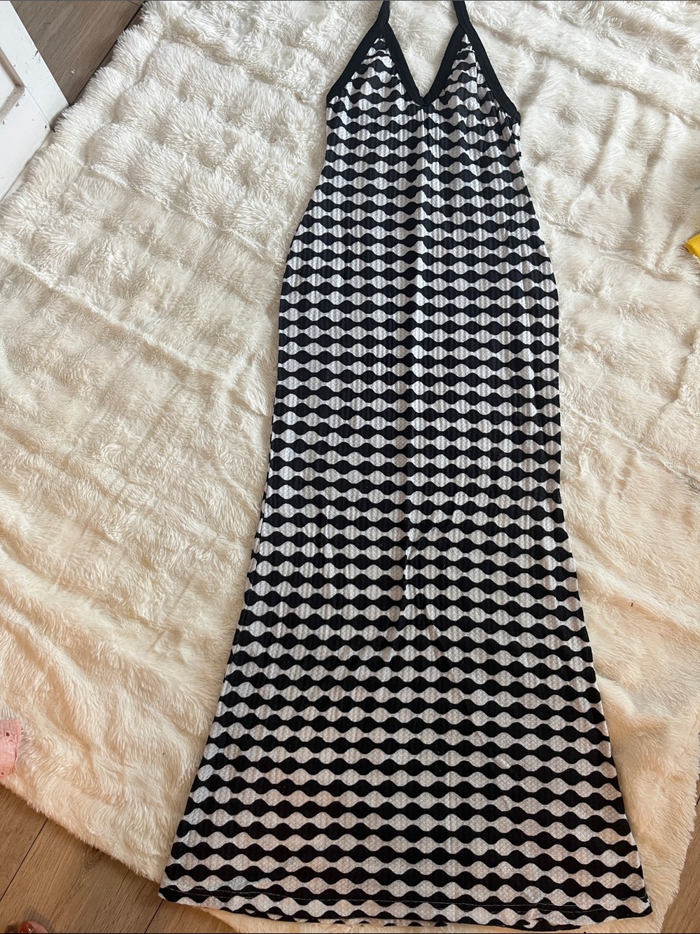 Beautful  Maxi black and white dress!